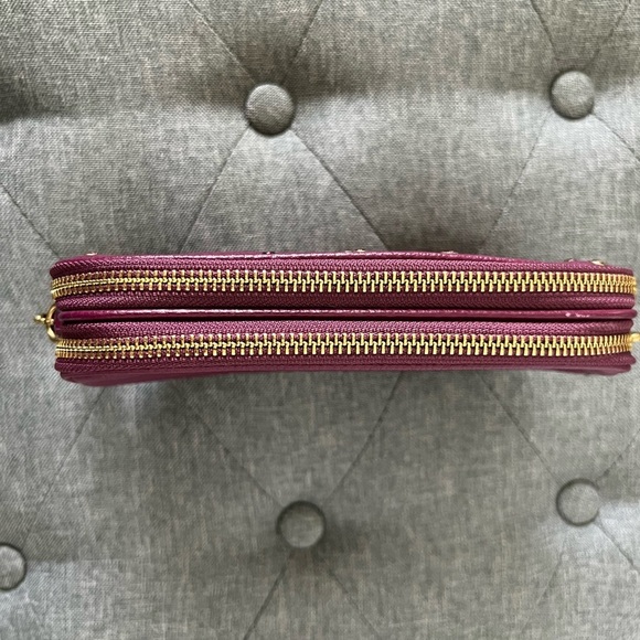 Coach Crystal Border Rivets Crossbody Clutch in Pebble Leather - Picture 4 of 14